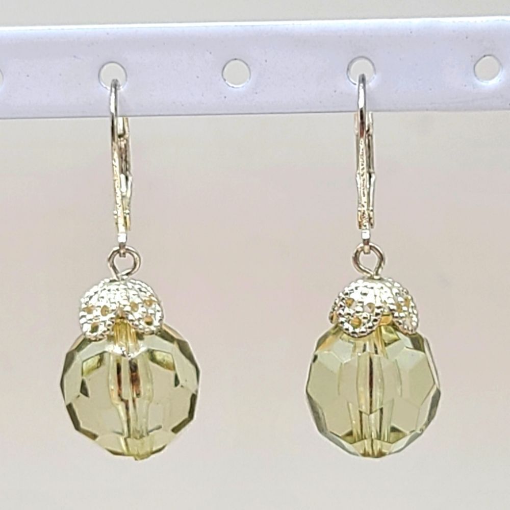 Faceted bead dangle earrings, - Picture 4 of 5
